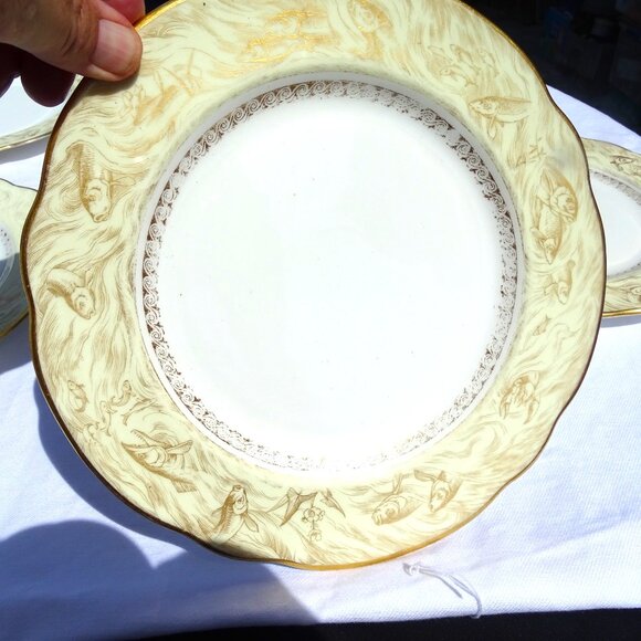 Wedgwood Fish Design Plates Set of 6 - Picture 3 of 7